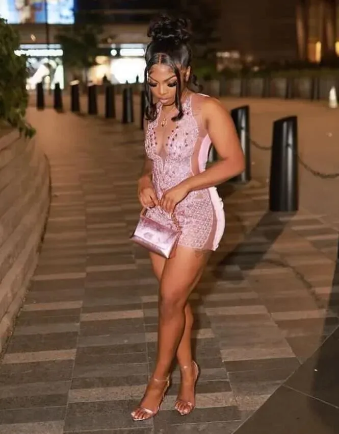 2024 Pink Sparkly Short Prom Homecoming Dresses for Black Girl 2024 Luxury Diamond Crystal Birthday Gala Gown robe de bal rose